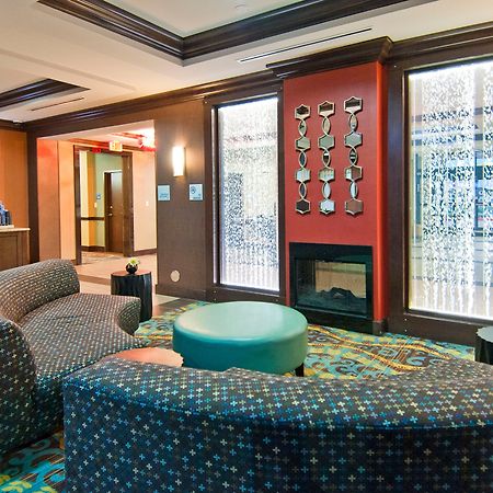 Holiday Inn Express & Suites San Antonio Frost Bank Center By Ihg Exterior foto
