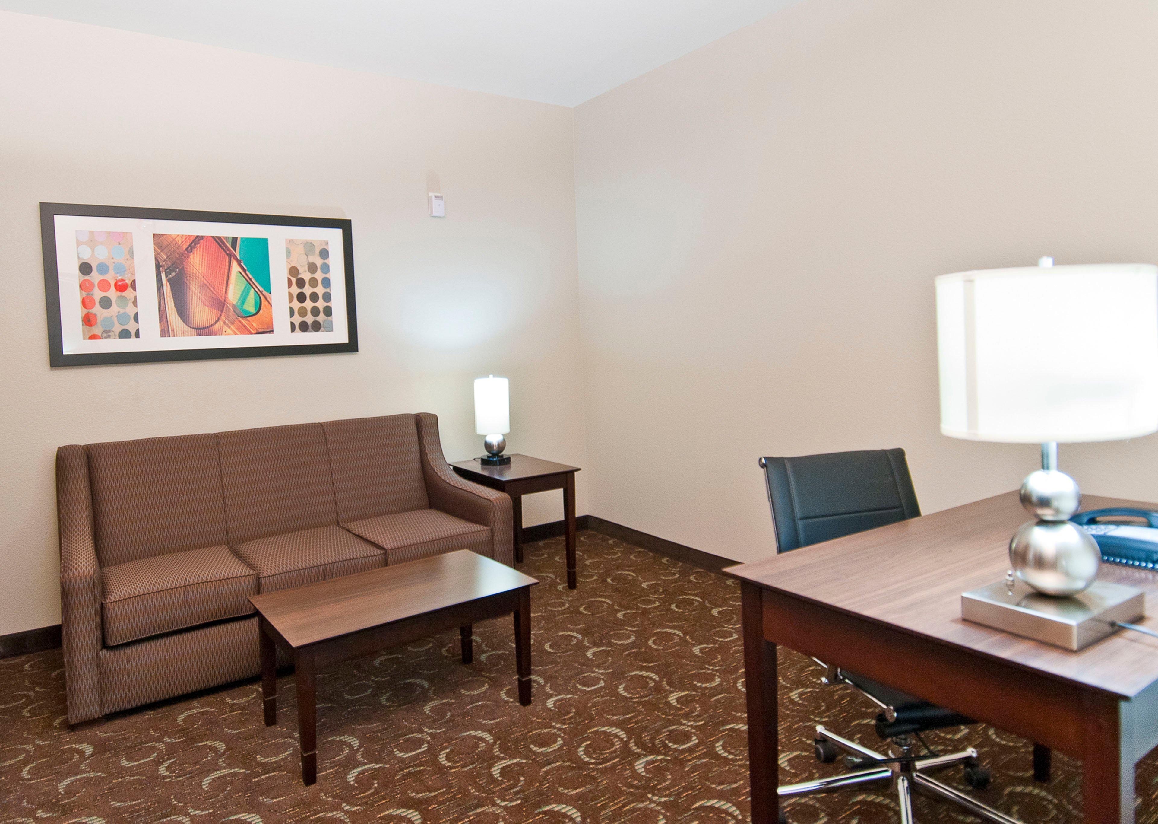 Holiday Inn Express & Suites San Antonio Frost Bank Center By Ihg Exterior foto