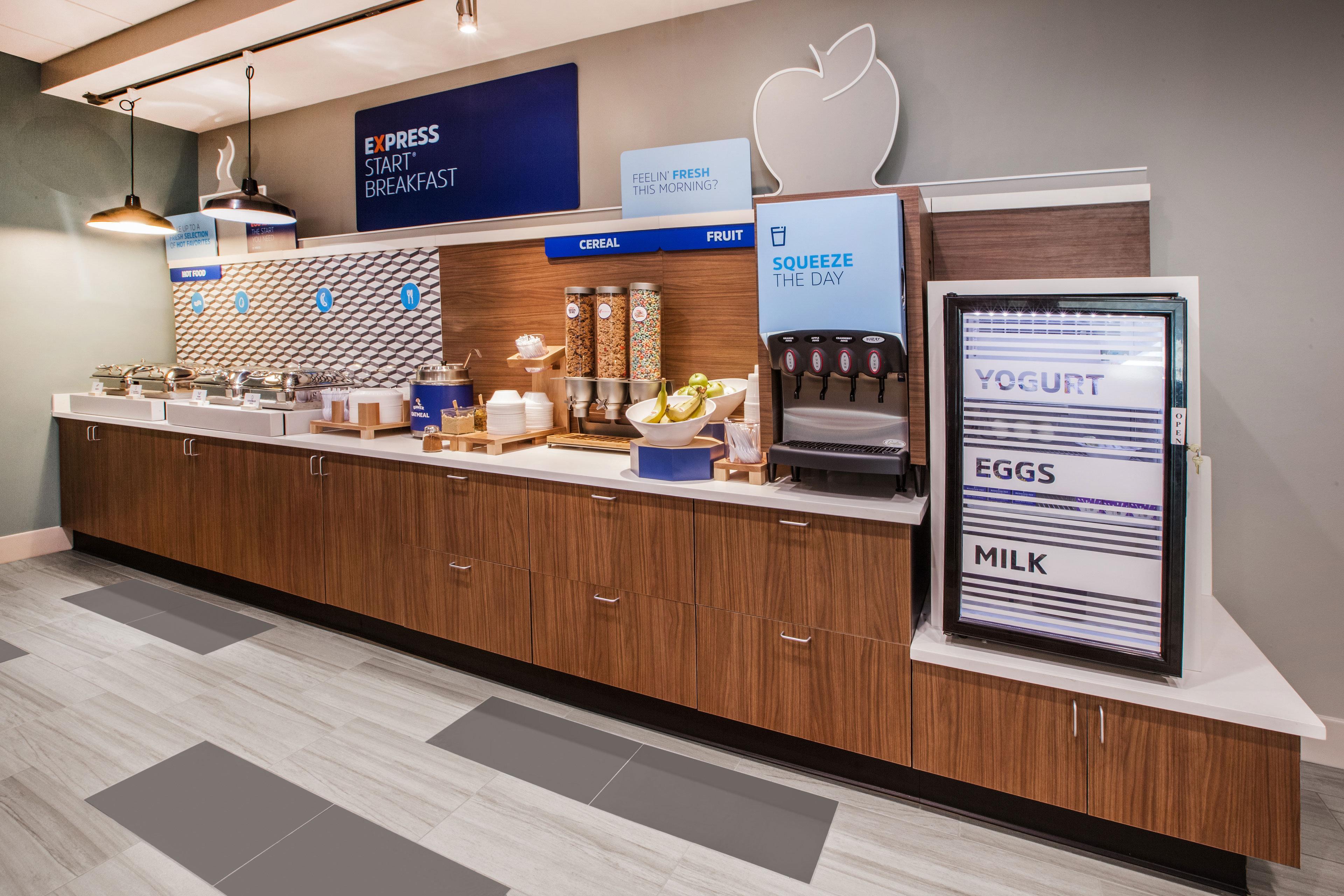 Holiday Inn Express & Suites San Antonio Frost Bank Center By Ihg Exterior foto