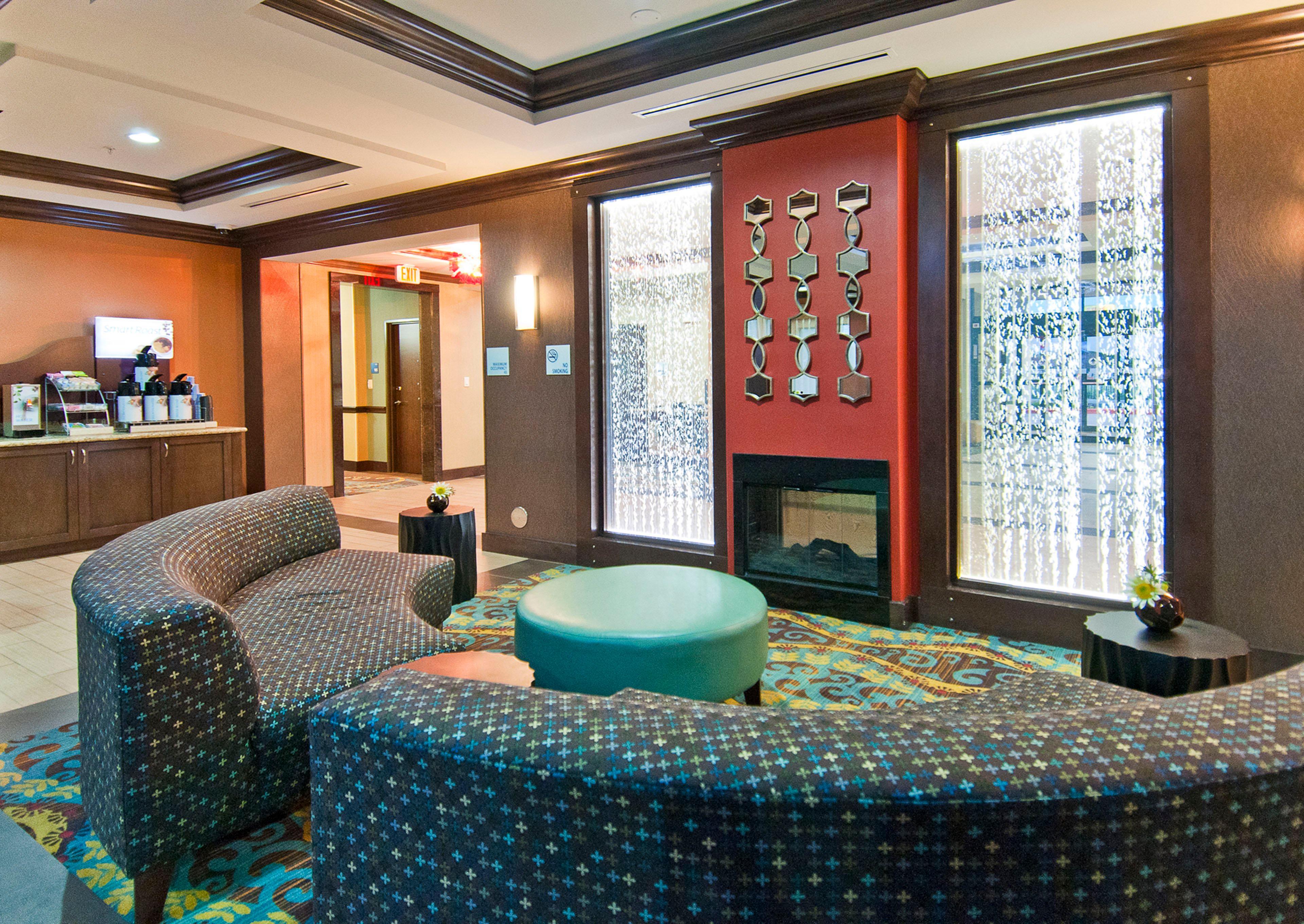Holiday Inn Express & Suites San Antonio Frost Bank Center By Ihg Exterior foto